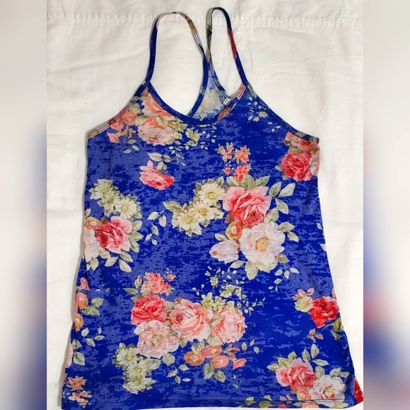 dELiA*s racerback tank top - Picture 1 of 3